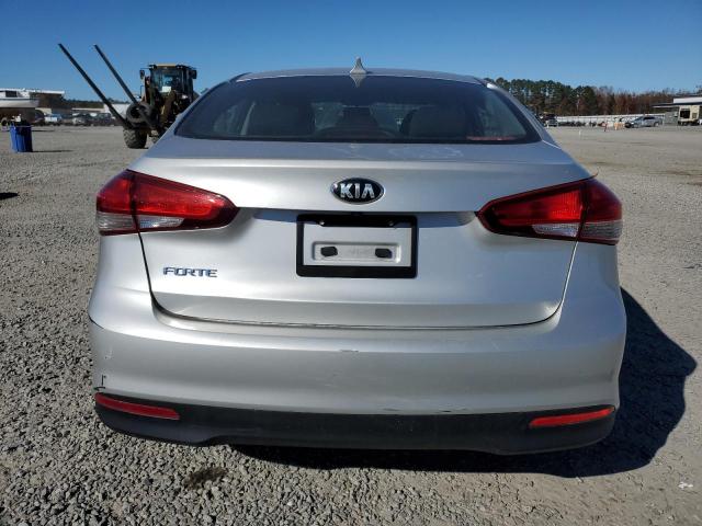 Photo 6 from auction – 2018 KIA FORTE LX with VIN 3KPFK4A79JE270621