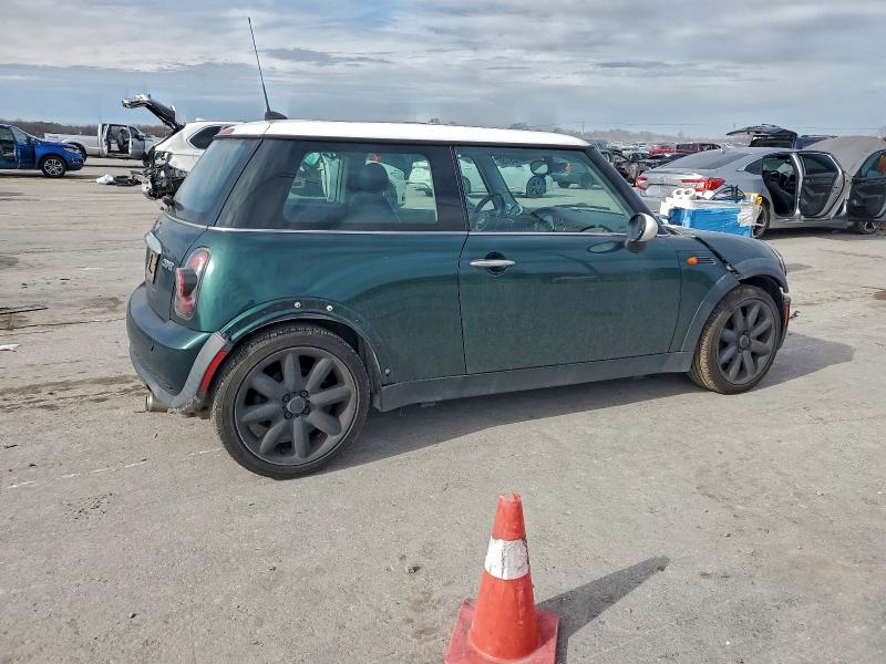 Photo 3 from auction – 2005 MINI COOPER with VIN WMWRC33425TC58749