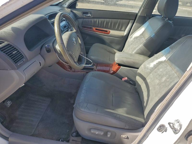 Photo 7 from auction – 2005 TOYOTA CAMRY LE with VIN JTDBF32KX50165830