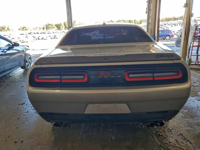 Photo 6 from auction – 2016 DODGE CHALLENGER with VIN 2C3CDZBT3GH291116