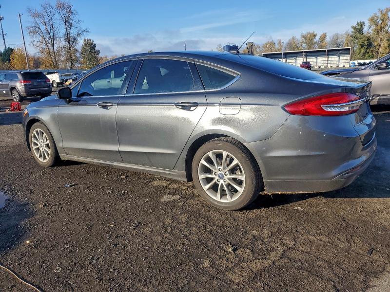 Photo 2 from auction – 2017 FORD FUSION SE with VIN 3FA6P0H77HR230739