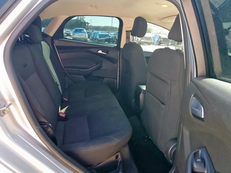 Photo 10 from auction – 2015 FORD FOCUS SE with VIN 1FADP3F29FL384686