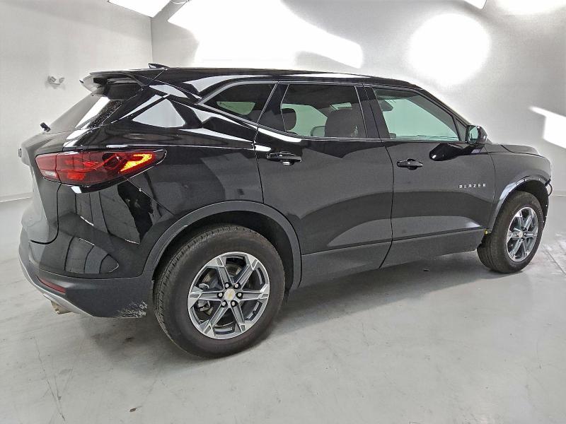 Photo 3 from auction – 2025 CHEVROLET BLAZER 2LT with VIN 3GNKBCR46SS217226