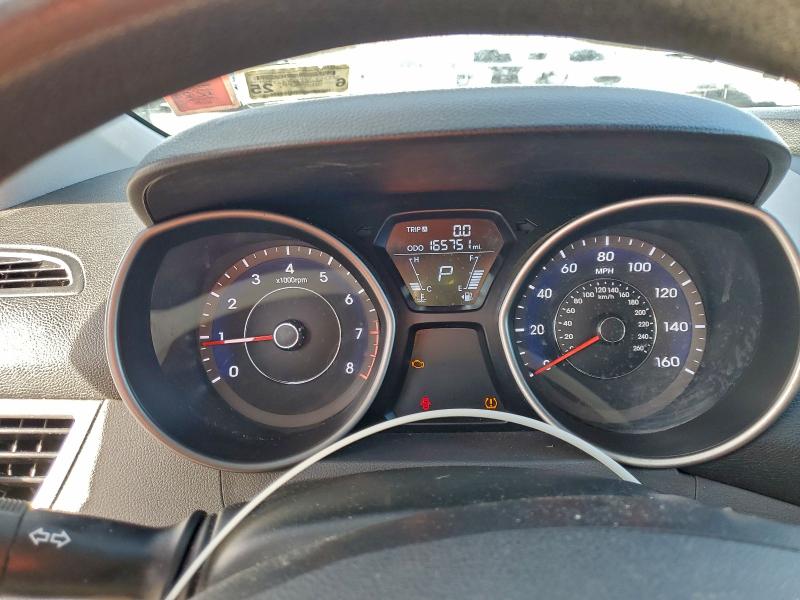 Photo 9 from auction – 2011 HYUNDAI ELANTRA GL with VIN 5NPDH4AE2BH013835