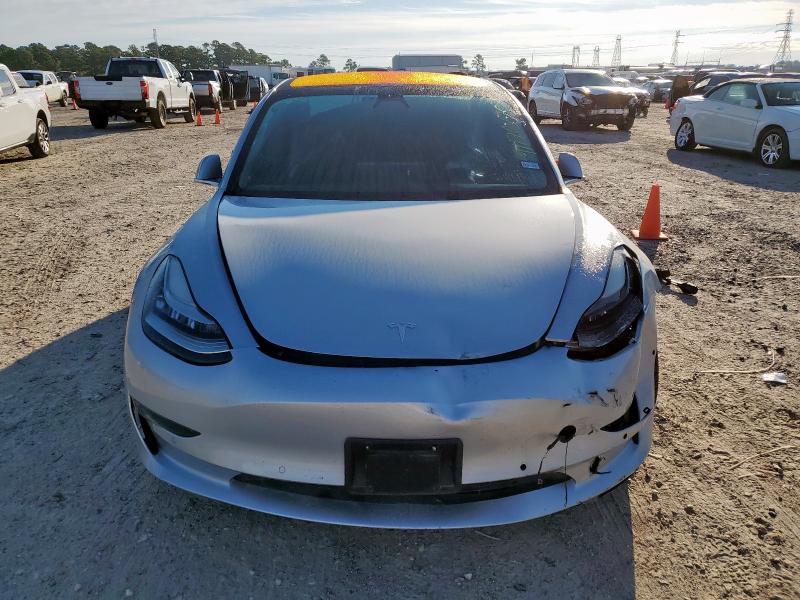 Photo 5 from auction – 2018 TESLA MODEL 3 with VIN 5YJ3E1EA6JF077271