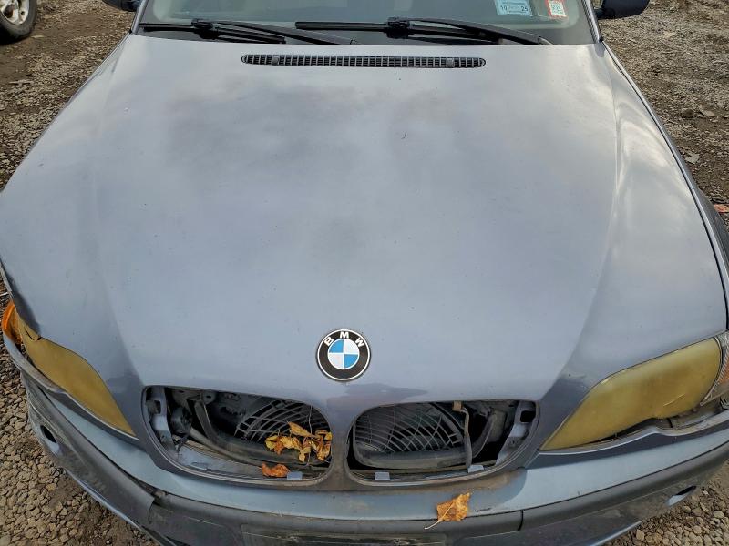 Photo 11 from auction – 2004 BMW 325 XI with VIN WBAEU33454PR13356