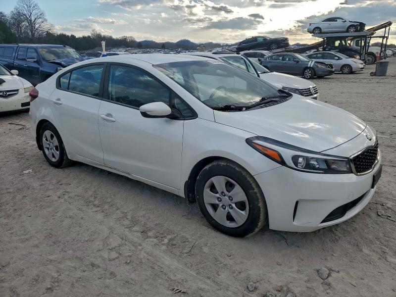 Photo 4 from auction – 2018 KIA FORTE LX with VIN 3KPFL4A76JE178248