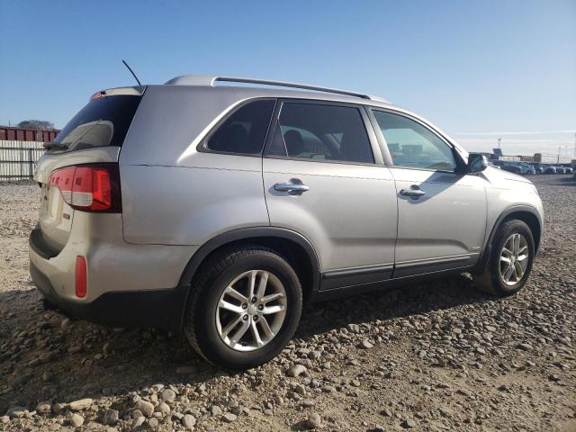 Photo 3 from auction – 2015 KIA SORENTO LX with VIN 5XYKTCA67FG606502