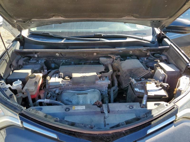 Photo 11 from auction – 2018 TOYOTA RAV4 LE with VIN 2T3ZFREVXJW451027