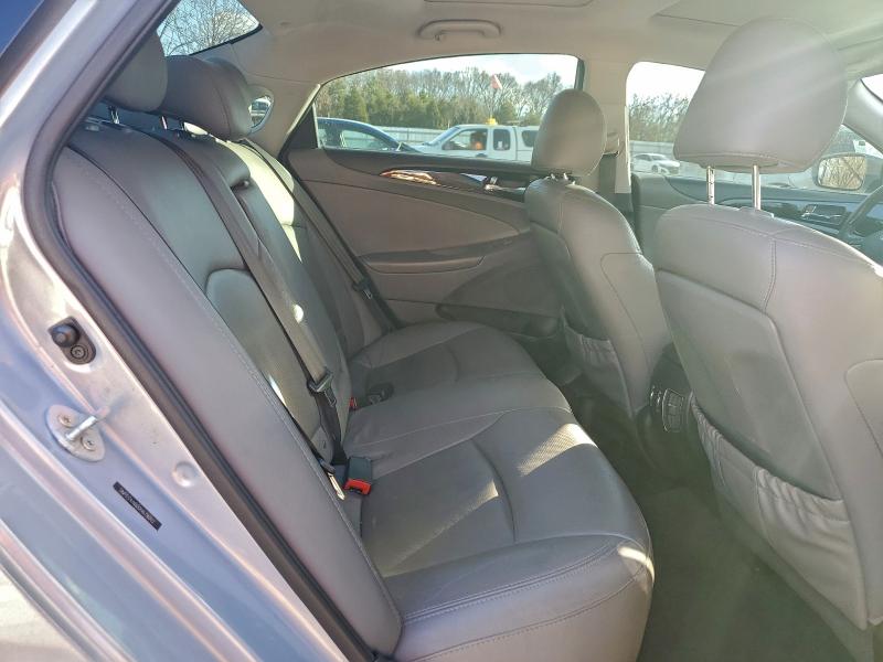 Photo 10 from auction – 2013 HYUNDAI SONATA SE with VIN 5NPEC4AB0DH674002
