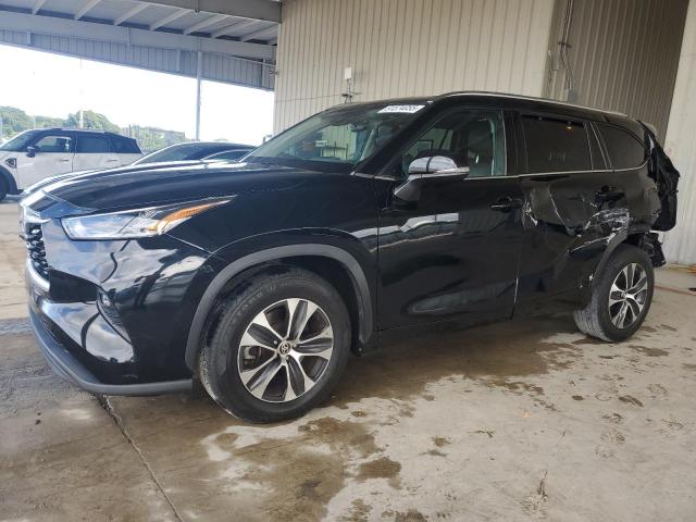 TOYOTA HIGHLANDER 2021 with VIN 5TDGZRAH0MS515841 - Photo from auction