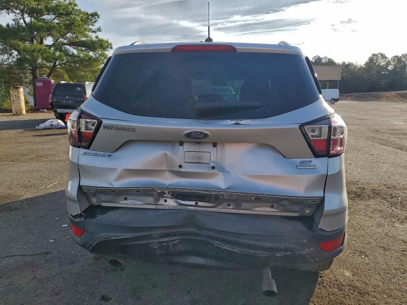 Photo 6 from auction – 2017 FORD ESCAPE SE with VIN 1FMCU0GDXHUD34191
