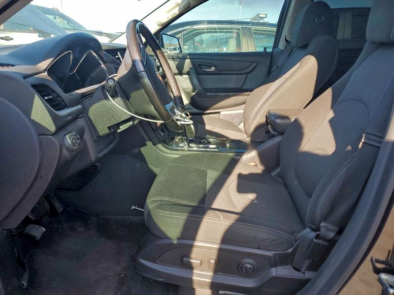 Photo 7 from auction – 2017 CHEVROLET TRAVERSE L with VIN 1GNKRGKD7HJ325121