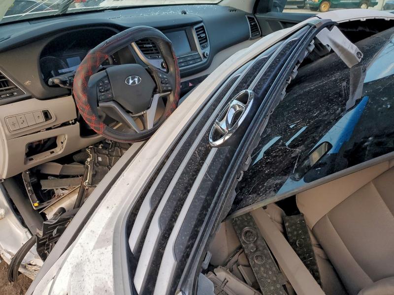 Photo 8 from auction – 2018 HYUNDAI TUCSON with VIN KM8J3CA28JU736316