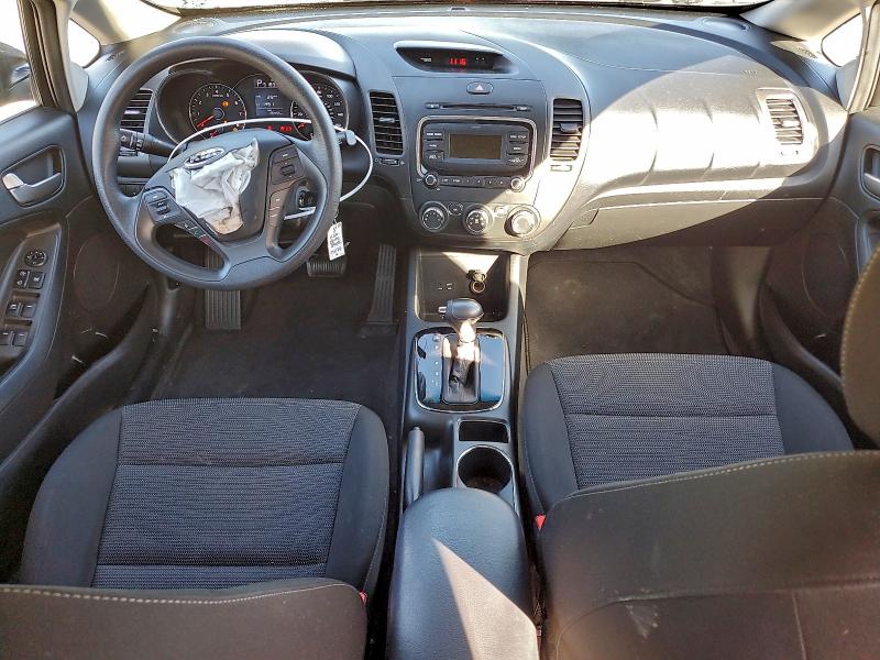 Photo 8 from auction – 2017 KIA FORTE LX with VIN 3KPFK4A78HE110448