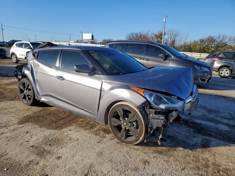Photo 4 from auction – 2017 HYUNDAI VELOSTER with VIN KMHTC6AD4HU323945