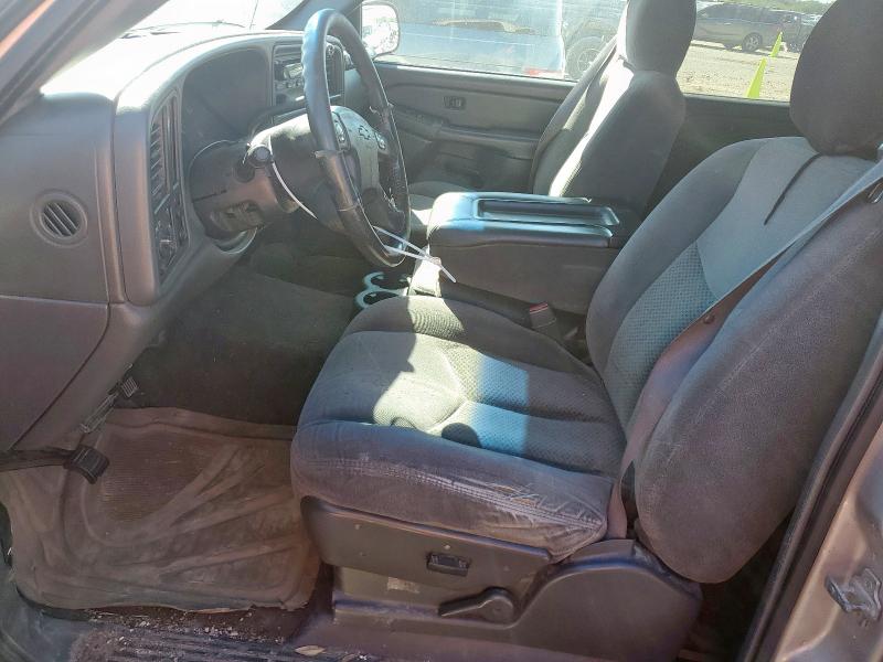 Photo 7 from auction – 2005 CHEVROLET SILVERADO with VIN 2GCEC13T551141022