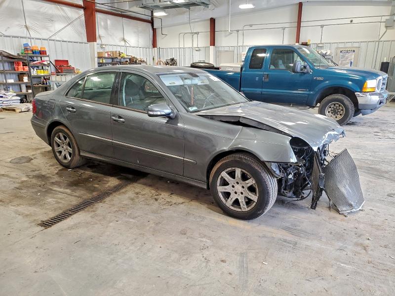 Photo 4 from auction – 2007 MERCEDES-BENZ E with VIN WDBUF87X27X211766