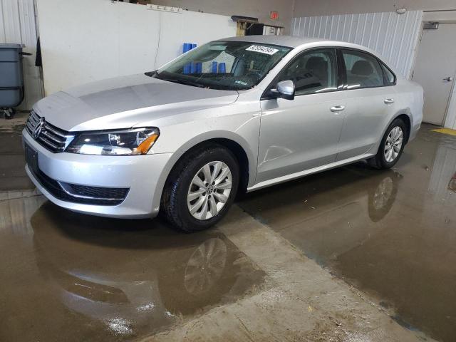 VOLKSWAGEN PASSAT S 2015 with VIN 1VWAT7A38FC004251 - Photo from auction
