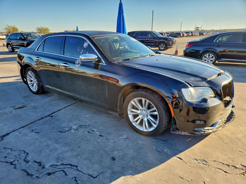 Photo 4 from auction – 2016 CHRYSLER 300C with VIN 2C3CCAEG0GH252440