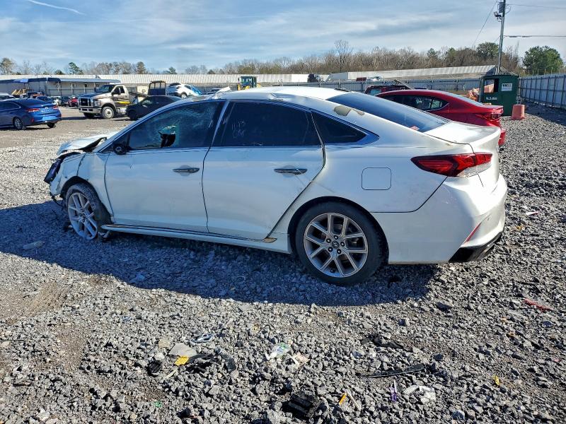 Photo 2 from auction – 2018 HYUNDAI SONATA with VIN 5NPE34AB5JH664223