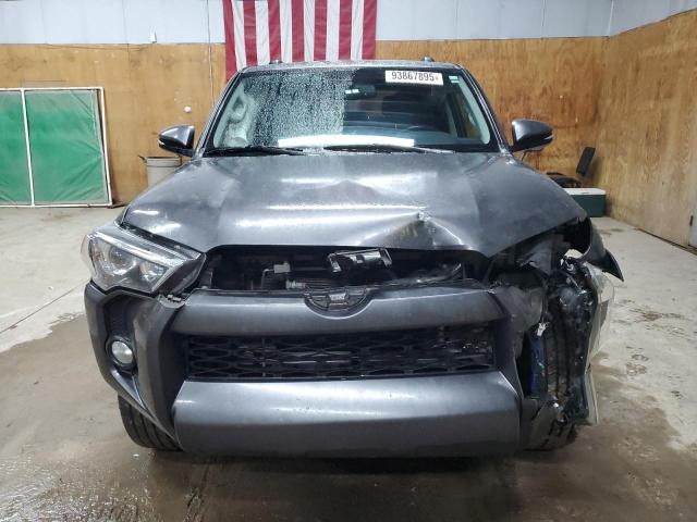 Photo 5 from auction – 2019 TOYOTA 4RUNNER SR with VIN JTEBU5JR2K5653325