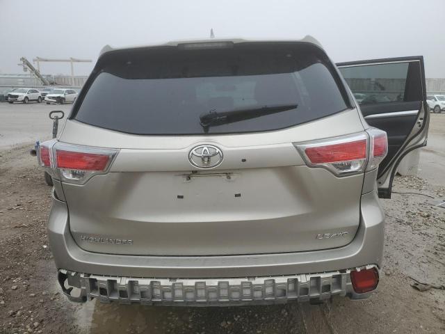 Photo 6 from auction – 2015 TOYOTA HIGHLANDER with VIN 5TDBKRFH9FS191363