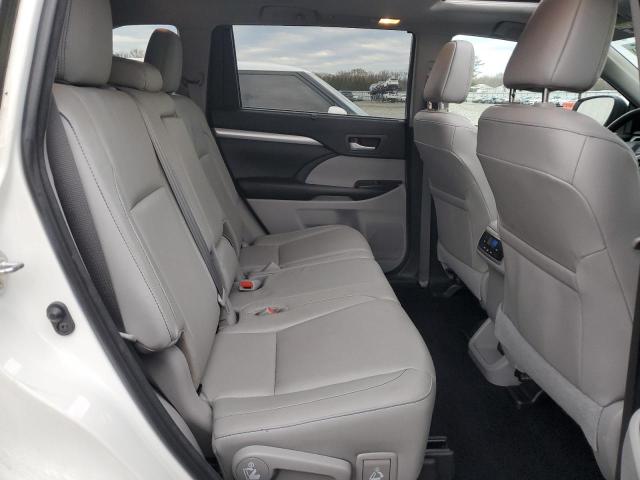 Photo 10 from auction – 2018 TOYOTA HIGHLANDER with VIN 5TDJGRFHXJS049920