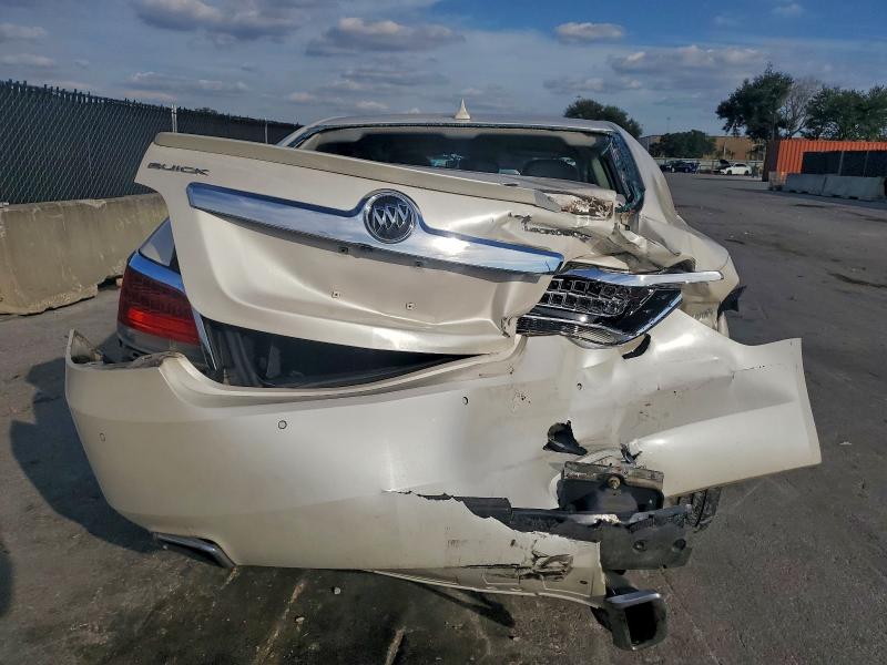 Photo 6 from auction – 2013 BUICK LACROSSE with VIN 1G4GC5E31DF201104
