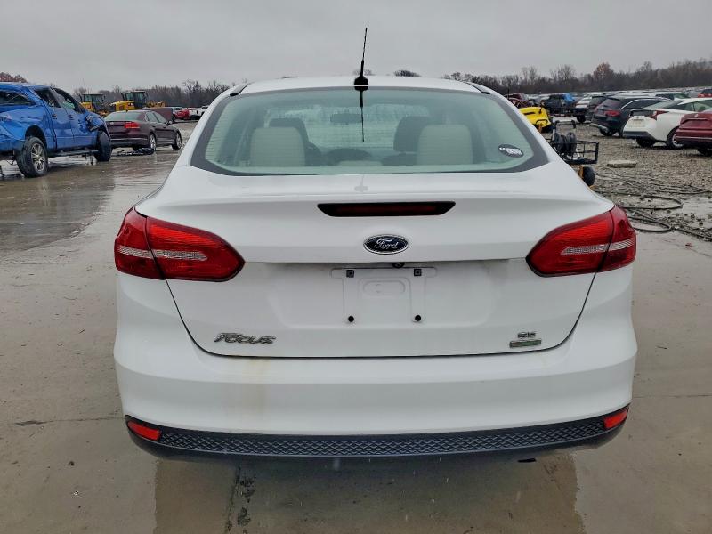 Photo 6 from auction – 2017 FORD FOCUS SE with VIN 1FADP3FE7HL236582
