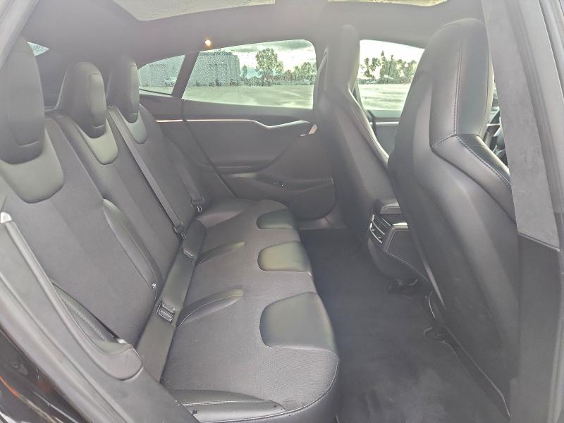 Photo 10 from auction – 2015 TESLA MODEL S with VIN 5YJSA1E12FF109759