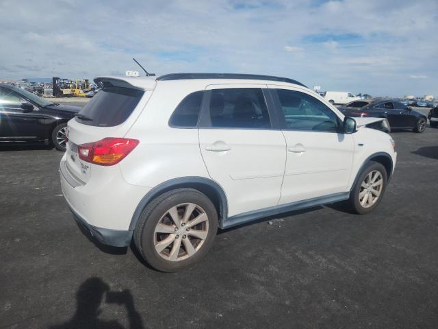 Photo 3 from auction – 2015 MITSUBISHI OUTLANDER with VIN 4A4AR4AW0FE055444