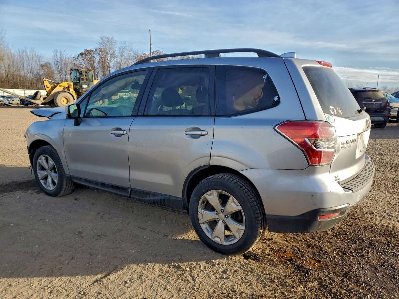 Photo 2 from auction – 2016 SUBARU FORESTER with VIN JF2SJADC1GH522116