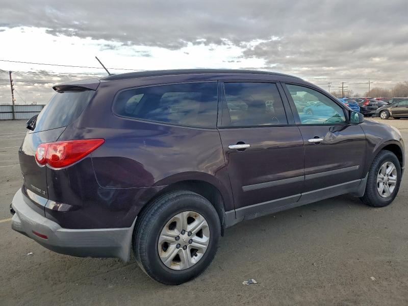 Photo 3 from auction – 2010 CHEVROLET TRAVERSE L with VIN 1GNLVEED4AS143649