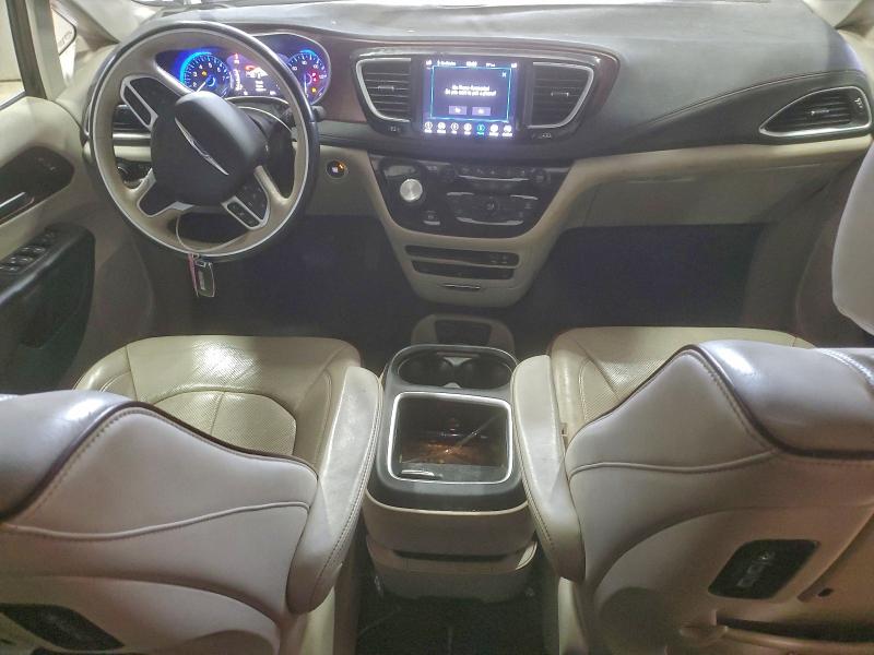 Photo 8 from auction – 2018 CHRYSLER PACIFICA L with VIN 2C4RC1GG0JR271137