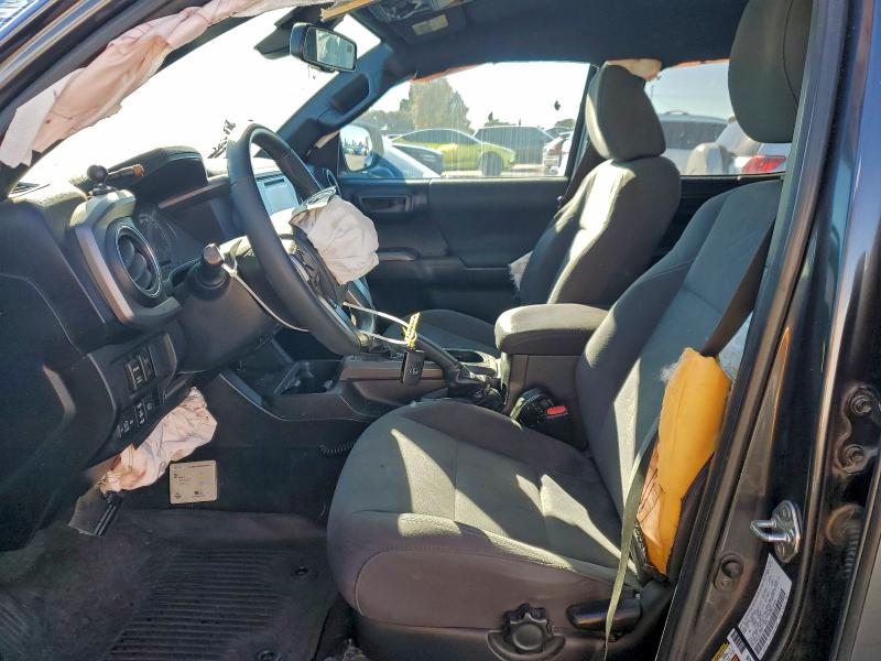 Photo 7 from auction – 2018 TOYOTA TACOMA with VIN 3TMCZ5AN2JM173365