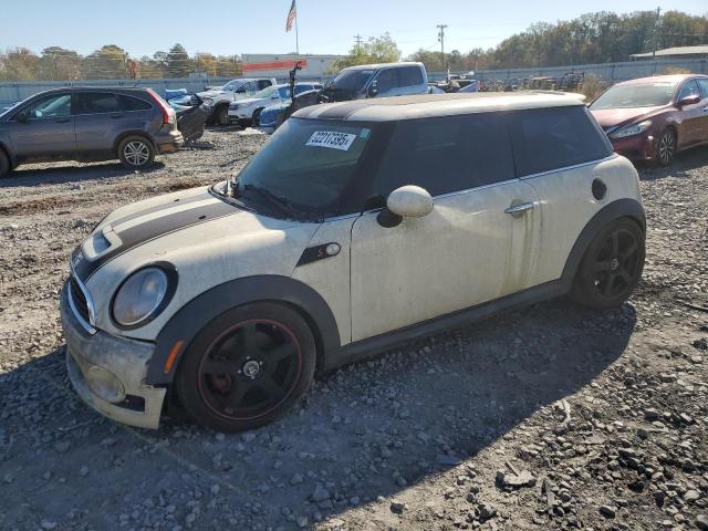 MINI COOPER S 2009 with VIN WMWMF73579TW84926 - Photo from auction