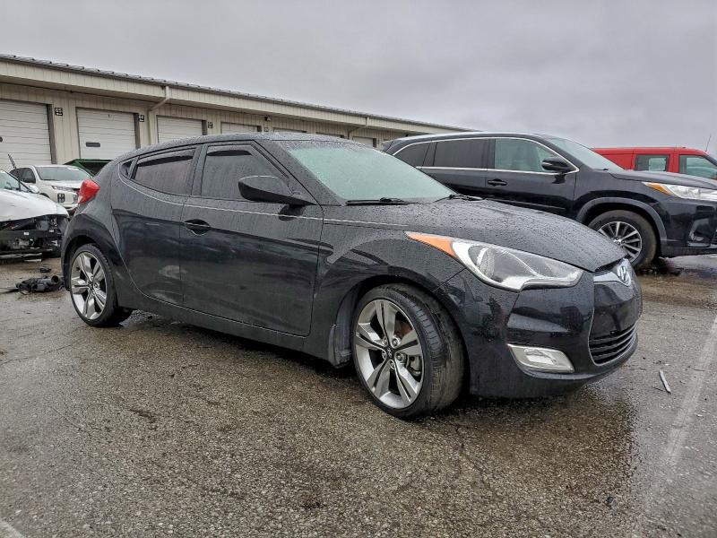 Photo 4 from auction – 2013 HYUNDAI VELOSTER with VIN KMHTC6AD7DU164705