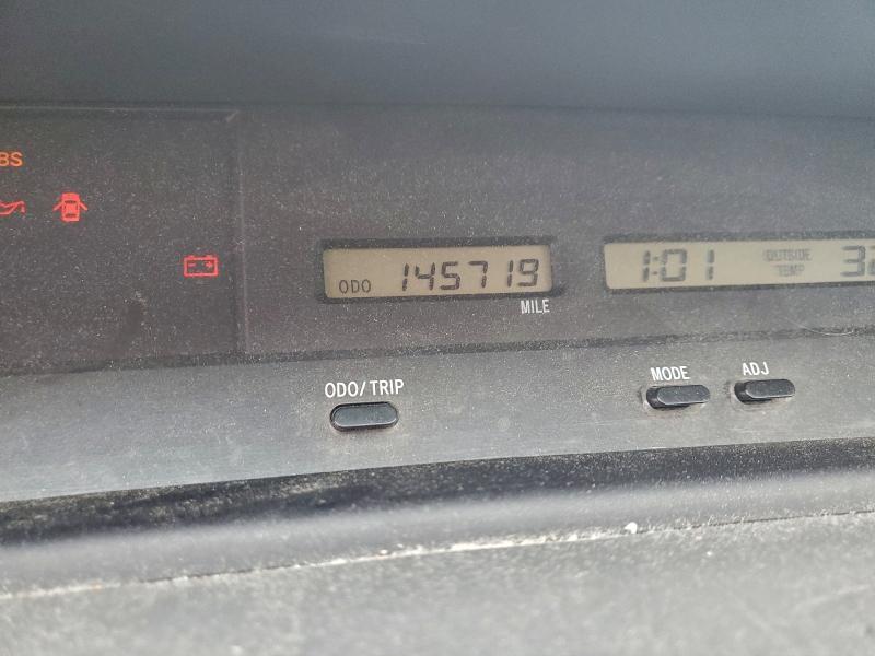 Photo 9 from auction – 2002 TOYOTA AVALON XL with VIN 4T1BF28B52U256005