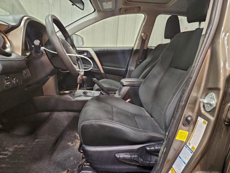 Photo 7 from auction – 2015 TOYOTA RAV4 XLE with VIN JTMRFREV2FD137876