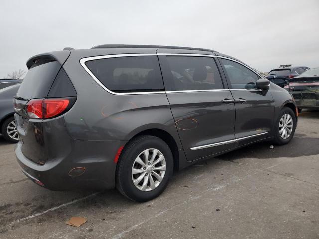 Photo 3 from auction – 2017 CHRYSLER PACIFICA T with VIN 2C4RC1BG7HR579603