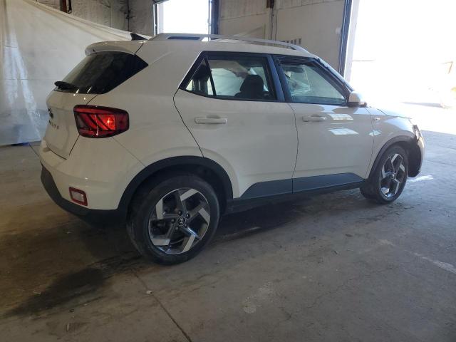 Photo 3 from auction – 2022 HYUNDAI VENUE with VIN KMHRC8A38NU176554