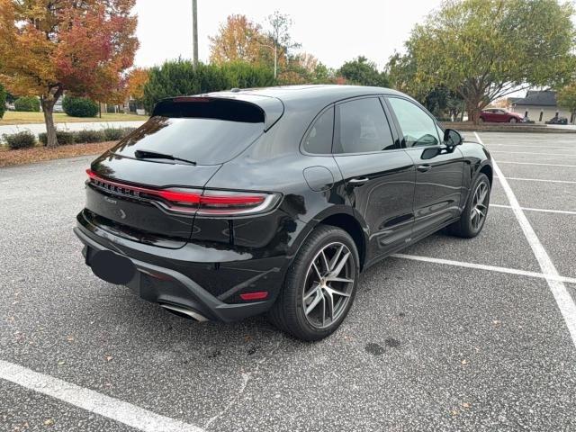 Photo 4 from auction – 2024 PORSCHE MACAN BASE with VIN WP1AA2A52RLB02370