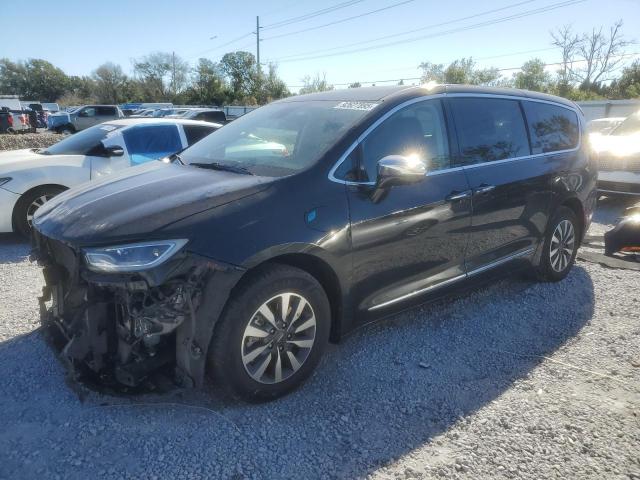 CHRYSLER PACIFICA 2022 with VIN 2C4RC1S71NR148167 - Photo from auction
