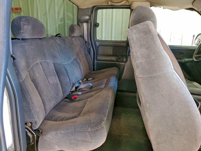 Photo 10 from auction – 2001 CHEVROLET SILVERADO with VIN 2GCEC19VX11356480