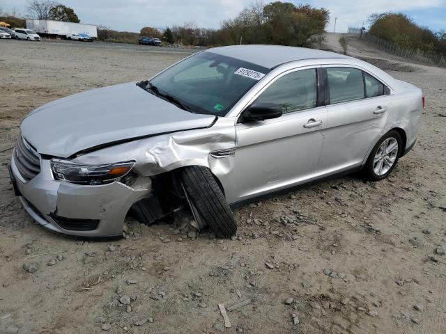 FORD TAURUS SE 2018 with VIN 1FAHP2D89JG131422 - Photo from auction