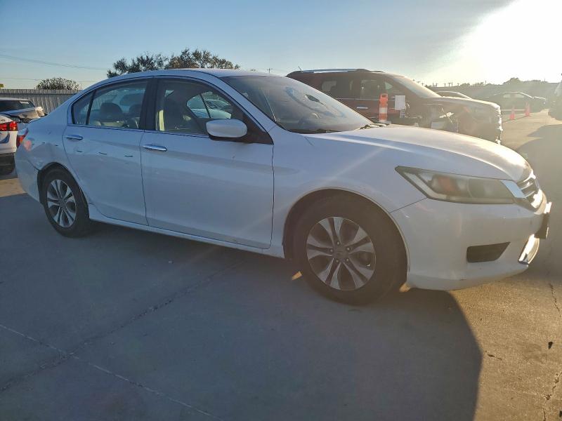 Photo 4 from auction – 2015 HONDA ACCORD LX with VIN 1HGCR2F37FA207148