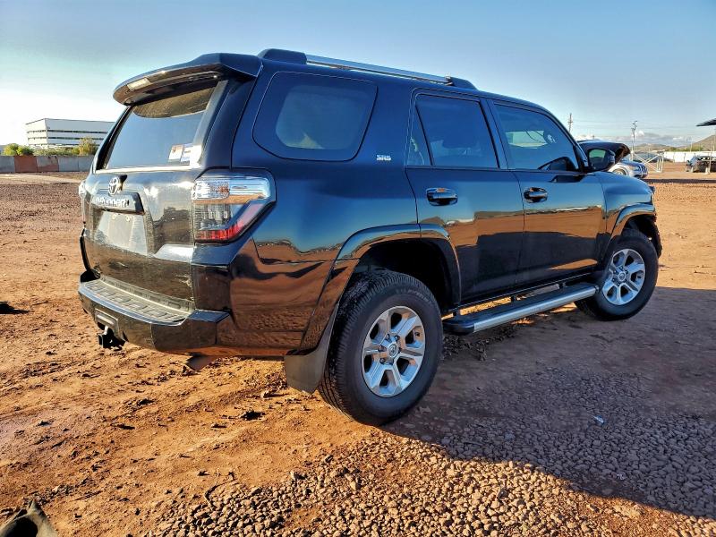 Photo 3 from auction – 2021 TOYOTA 4RUNNER SR with VIN JTEMU5JR7M5864886