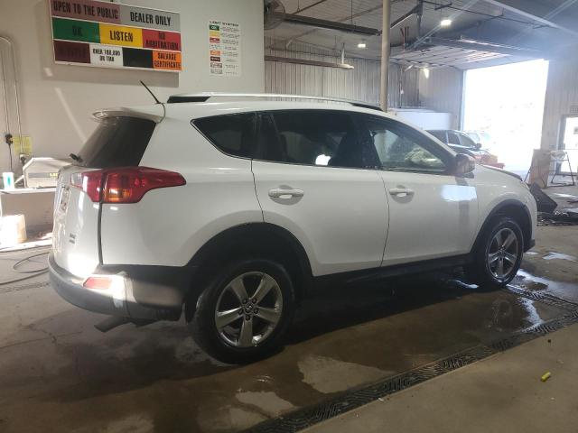 Photo 3 from auction – 2015 TOYOTA RAV4 XLE with VIN JTMRFREV0FD116279