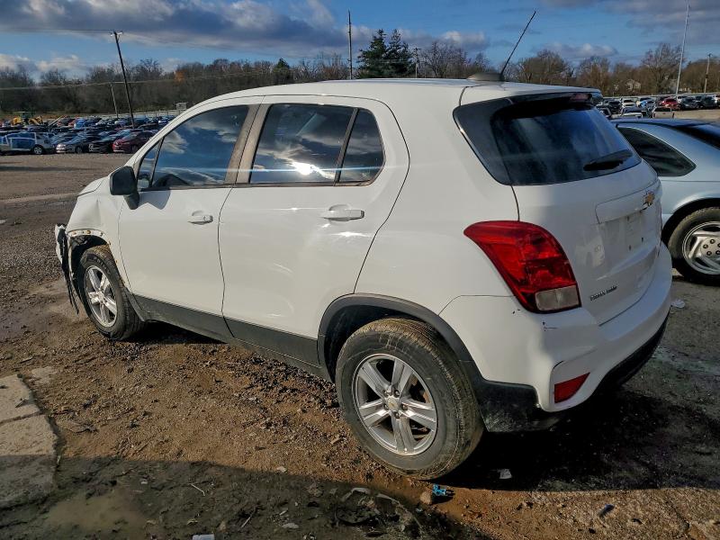 Zdjęcie 2 z aukcji – 2018 CHEVROLET TRAX LS z VIN KL7CJNSB1JB712784